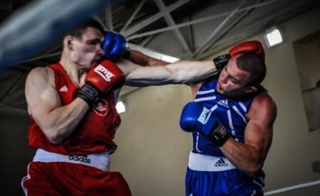 Денис Пояцика та Віктор Вихрист - чемпіони України з боксу