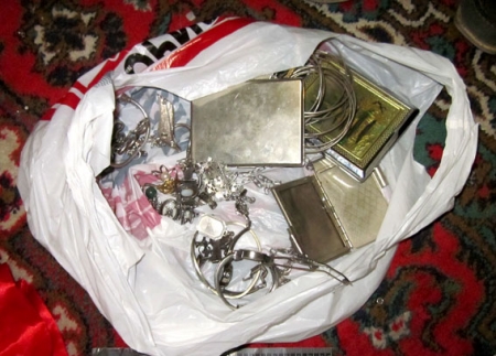 Кременчугская полиция выставила на обозрение краденые вещи - узнайте своё и забирайте