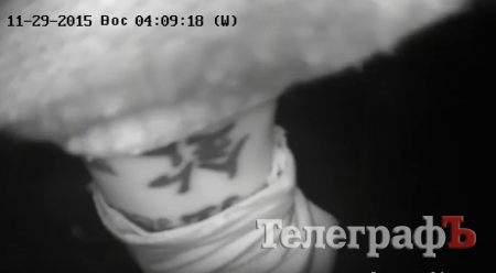 В Кременчуге сорвали еще одну видеокамеру - вандала ищут по татуировке