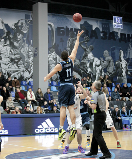 Баскетбольний клуб "Кремінь" зазнає другої поразки від "Дніпра" Баскетбольний клуб "Кремінь" зазнає другої поразки від "Дніпра"