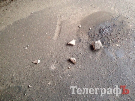 На Первой Занасыпи на кременчужан падают куски бетона
