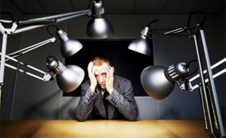 «Нам устроили допрос с пристрастием какие-то неизвестные люди и заставляли сознаться в краже», – сотрудник обворованного магазина