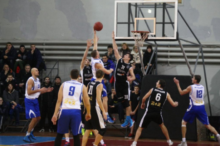 БК "Кремінь" на останніх хвилинах зберіг перемогу у матчі з "Одесою" БК "Кремінь" на останніх хвилинах зберіг перемогу у матчі з "Одесою"