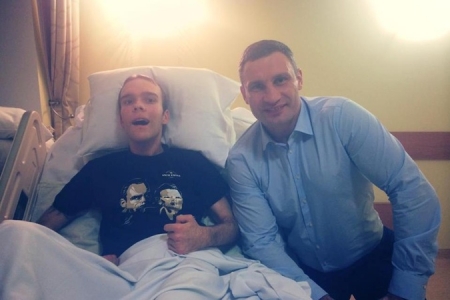 Кременчуцькому бійцю з кулею в голові вручили ордер на квартиру