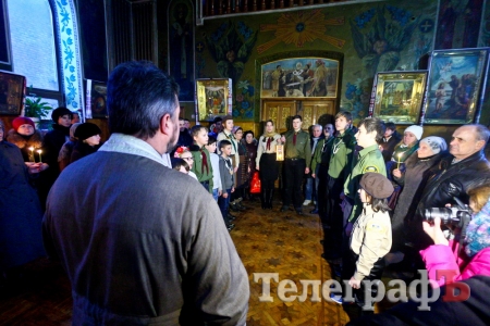 В Кременчуг привезли Вифлеемский огонь мира