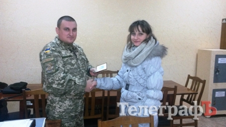 Два кременчугских бойца получили награды от Президента и Министра обороны
