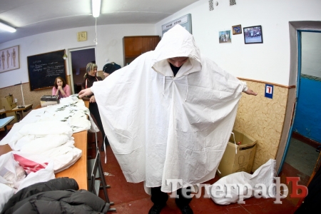 Кременчужане сделали 27 зимних маскхалатов для военных