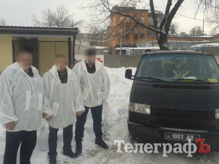 Маскувальні халати для "невидимок" від кременчужан вже на фронті