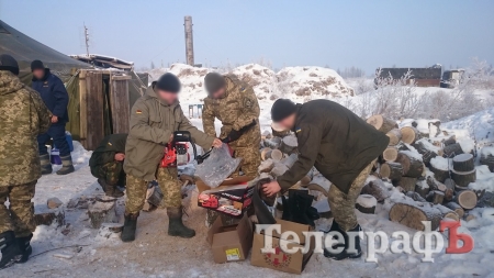 Маскувальні халати для "невидимок" від кременчужан вже на фронті
