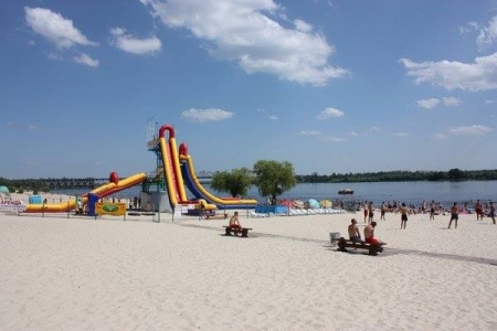 БЛОГЪ: Кожній ялинці та кущу – по комунальному підприємству...