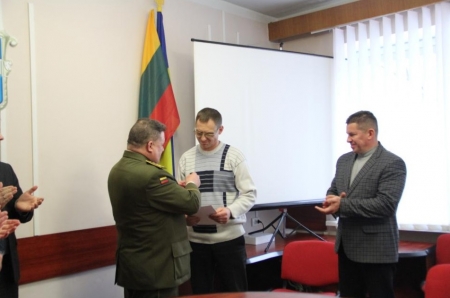 Кременчугского волонтера наградили литовцы