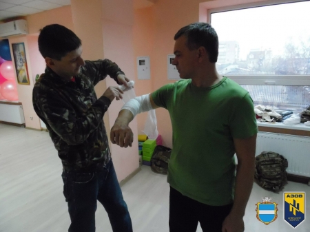 Йшов, впав, розтягнення. Як правильно накласти пов'язку