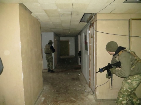 Юні кременчуцькі гвардійці штурмували будівлю