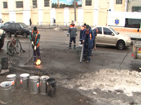 У Кременчуці на дороги випустили рециклер У Кременчуці на дороги випустили рециклер