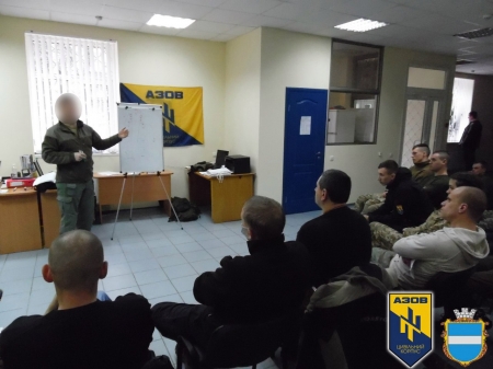 Корпус АЗОВ рассказал кременчужанам, как защитить свое жилье Корпус АЗОВ рассказал кременчужанам, как защитить свое жилье