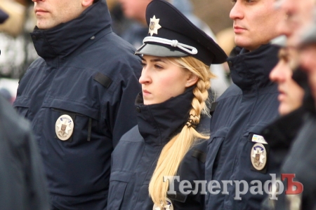 Кременчугские девушки-копы: вооружены и очень опасны