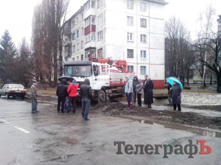 На Молодёжном кременчужане бастуют против строительства магазина