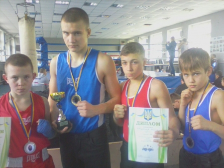 Кременчуцькі боксери - переможці міжнародного турніру та Чемпіонату України