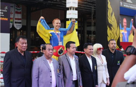 "Турнир напоминал смесь "Мортала комбат", "Кровавого спорта" и "Остров Дракона", - чемпионка мира Алиса Бажукова