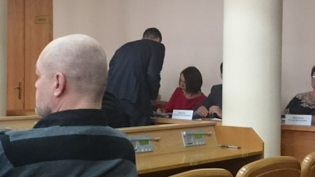 Проценко Р., Проценко З. и Усанова О. получили повестки под объективами камер