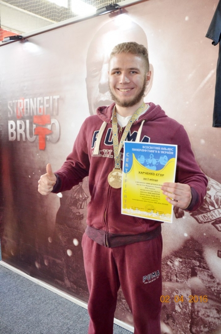 Кременчужанин Єгор Харченко став Чемпіоном України з пауерліфтингу