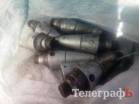 В Кременчуге у проходной завода нашли ящик со взрывателями от снарядов для "Града"