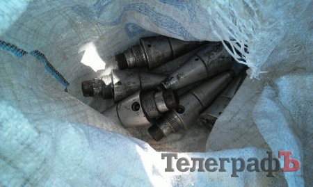 В Кременчуге у проходной завода нашли ящик со взрывателями от снарядов для "Града"