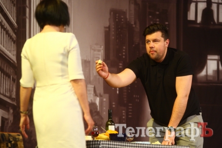 «Чёрный квадрат» показал кременчужанам, что такое «Любовь на длинную дистанцию»