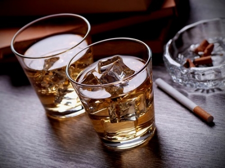 Кременчугским депутатам предлагают пролоббировать интересы торговцев алкоголем и табаком