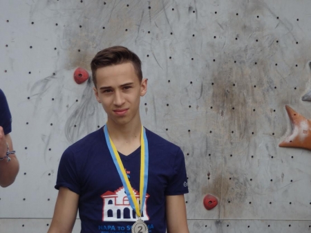 Кременчужанин Ярослав Ткач в 10 світового рейтингу спортсменів зі скелелазіння Кременчужанин Ярослав Ткач в 10 світового рейтингу спортсменів зі скелелазіння