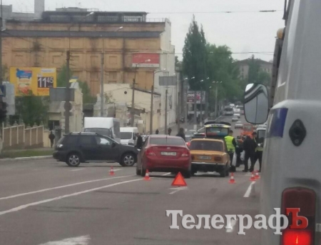 В Кременчуге Hyundai догнал ВАЗ В Кременчуге Hyundai догнал ВАЗ