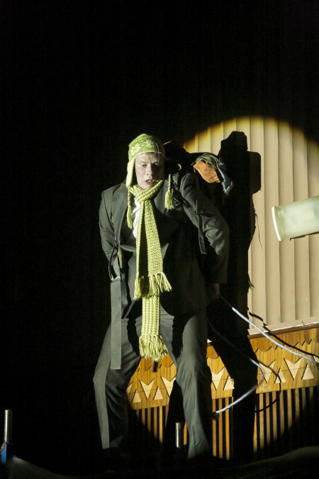 Как научиться водить машину не выходя из дома и стать альпинистом в офисе