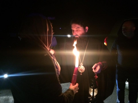 До Кременчука прибув Благодатний Вогонь