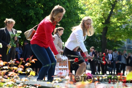 ФОТОФАКТ: В Кременчуге почтили память жертв репрессий 1937-1938 годов