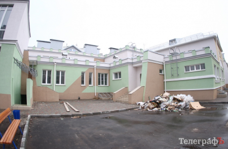 У школі-саду в 278 кварталі залишилось добудувати басейн