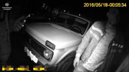 Кременчугские патрульные гонялись по Раковке за пьяным водителем Кременчугские патрульные гонялись по Раковке за пьяным водителем