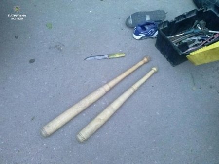 Они просто снимали колеса с авто, но тут... Они просто снимали колеса с авто, но тут...