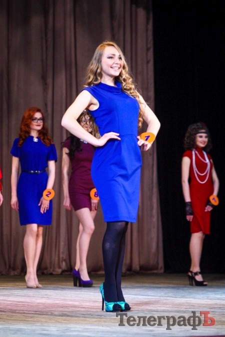 "Королева КрНУ-2016" поразила всех танцем живота и соблазнительной улыбкой