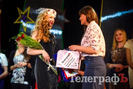 "Королева КрНУ-2016" поразила всех танцем живота и соблазнительной улыбкой