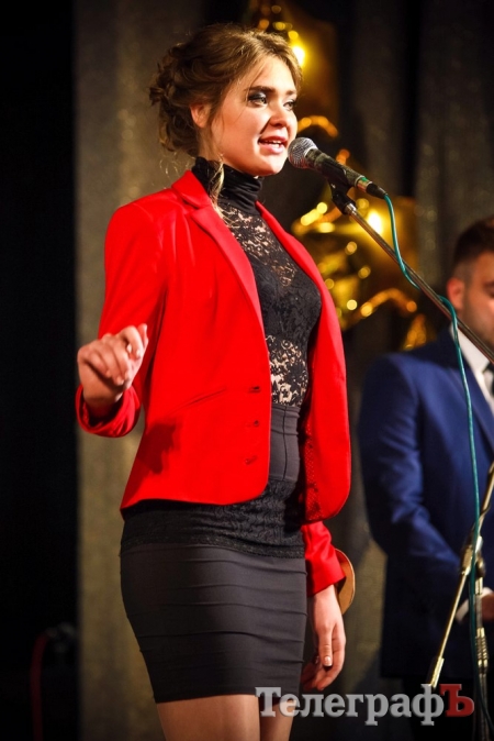 "Королева КрНУ-2016" поразила всех танцем живота и соблазнительной улыбкой