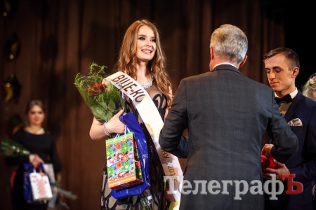 "Королева КрНУ-2016" поразила всех танцем живота и соблазнительной улыбкой