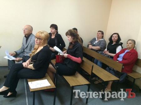 Жителей Кременчуга, которые борются со стройкой возле их дома, боятся защищать адвокаты