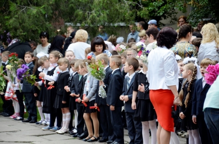 Последний звонок в кременчугских школах. Присылай свои фото!