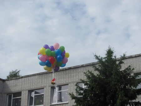 Последний звонок в кременчугских школах. Присылай свои фото!