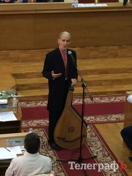 Сессия Кременчугского горсовета 31 мая: 20 запросов за 3 часа работы