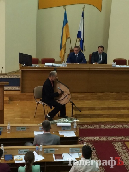 Сессия Кременчугского горсовета 31 мая: 20 запросов за 3 часа работы