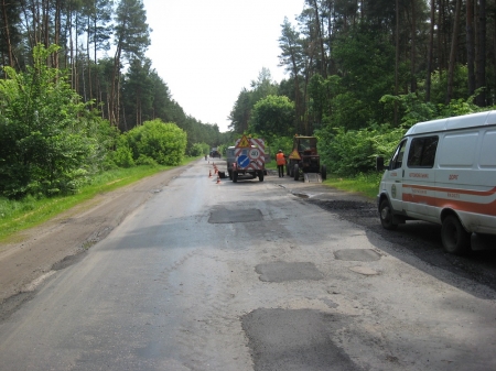 За тиждень дорожники на Полтавщині заасфальтували ще «2 футбольні поля»