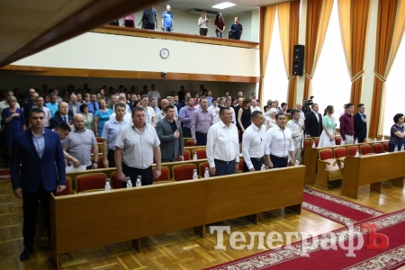 Сессия Кременчугского горсовета 31 мая: новые улицы и старые сети. Богоматерь вместо Ленина