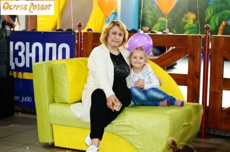 В  «Острові Розваг» разыграли призы  от гипермаркета «Мегаполіс Меблів» и мебельного центра «Арсенал»