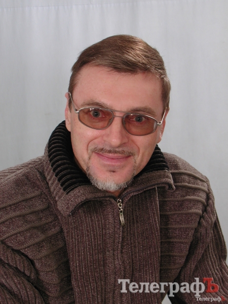 Известный скульптор Олег Рябо совершил разбойное нападение и сам себя порезал ножом